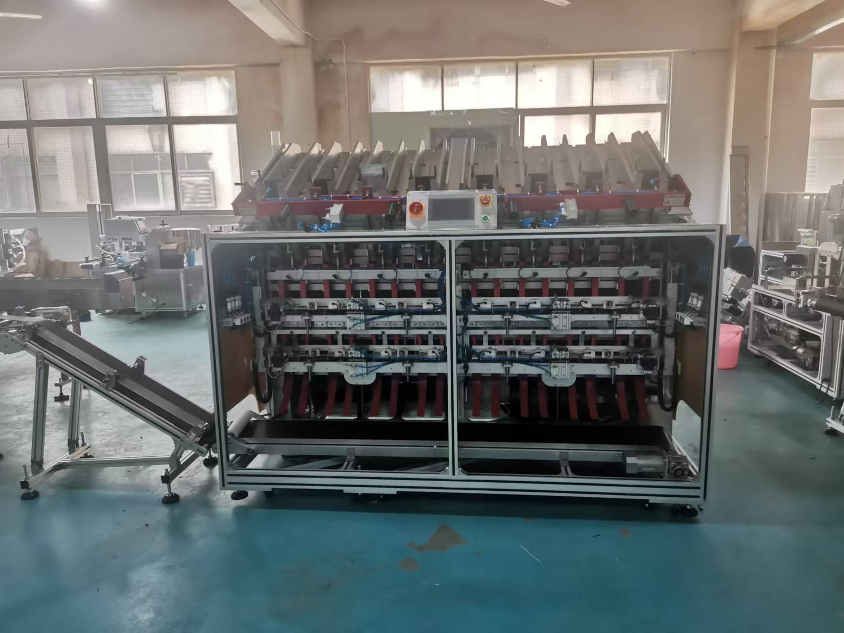 面膜灌裝機的技術創新與工藝優化